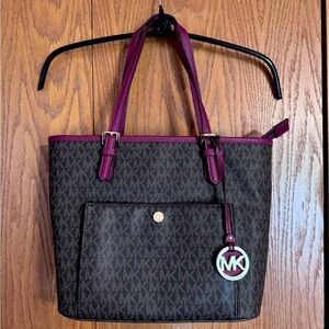 Michael Kors Jet Set Tote